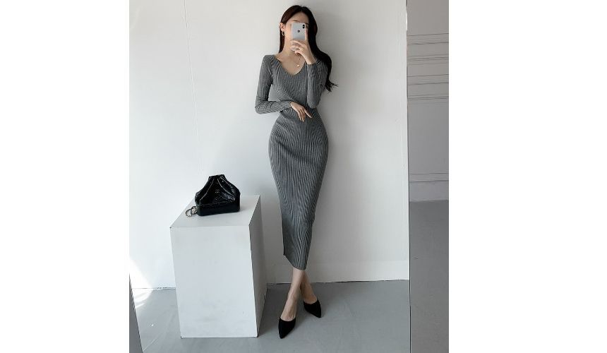 Long-Sleeve Plain Knit Sheath Dress