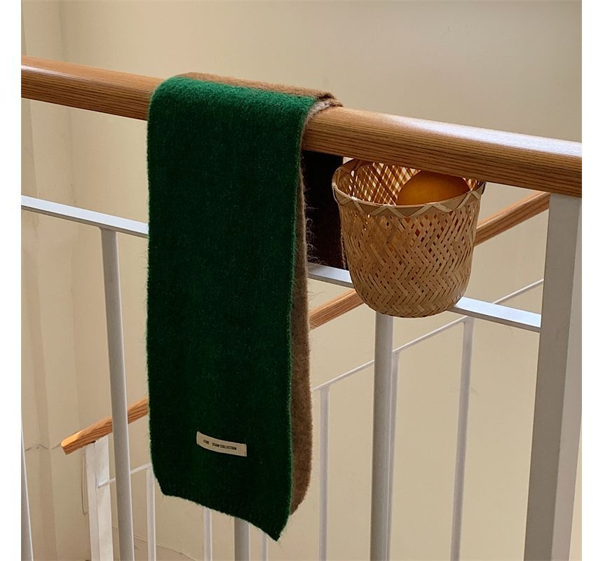 Applique Scarf Color Lettering Block Knit