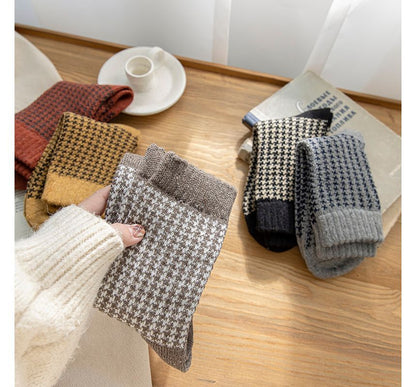 Set of 3 Pairs: Houndstooth Socks