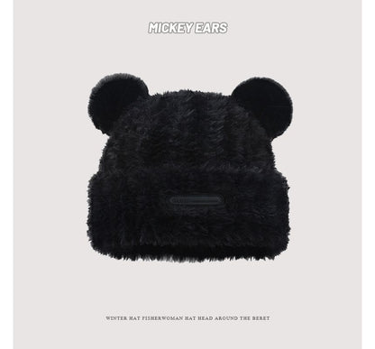 Beanie Fluffy Ear Detail