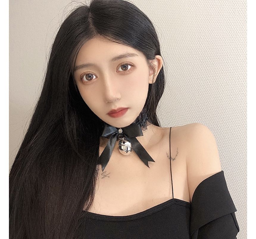 Ribbon Choker Bell