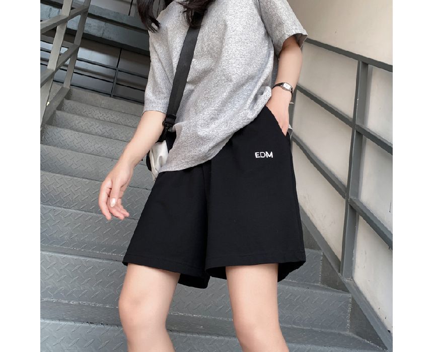 High Letter Waist Embroidered Shorts