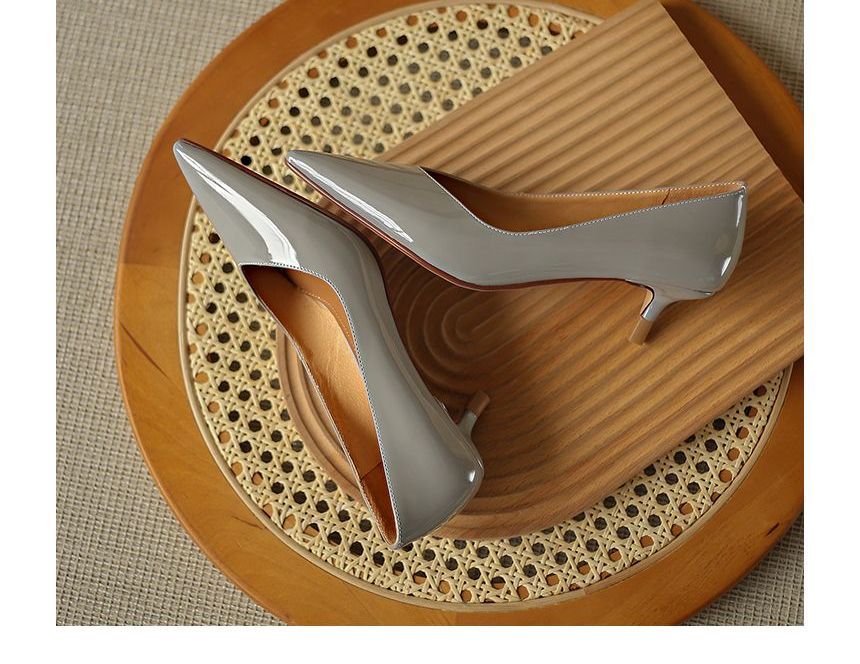 Kitten Pointed Patent Pumps Heel