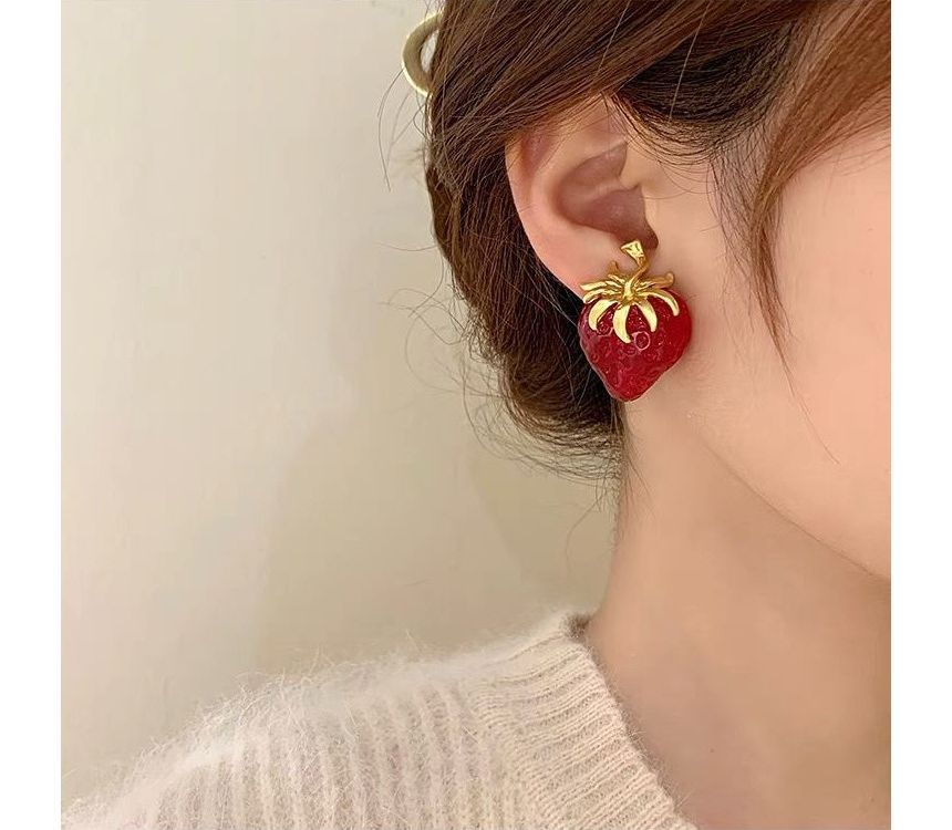 Earring Strawberry Stud