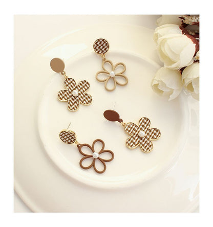 Houndstooth Floral Earring Alloy Asymmetrical Dangle
