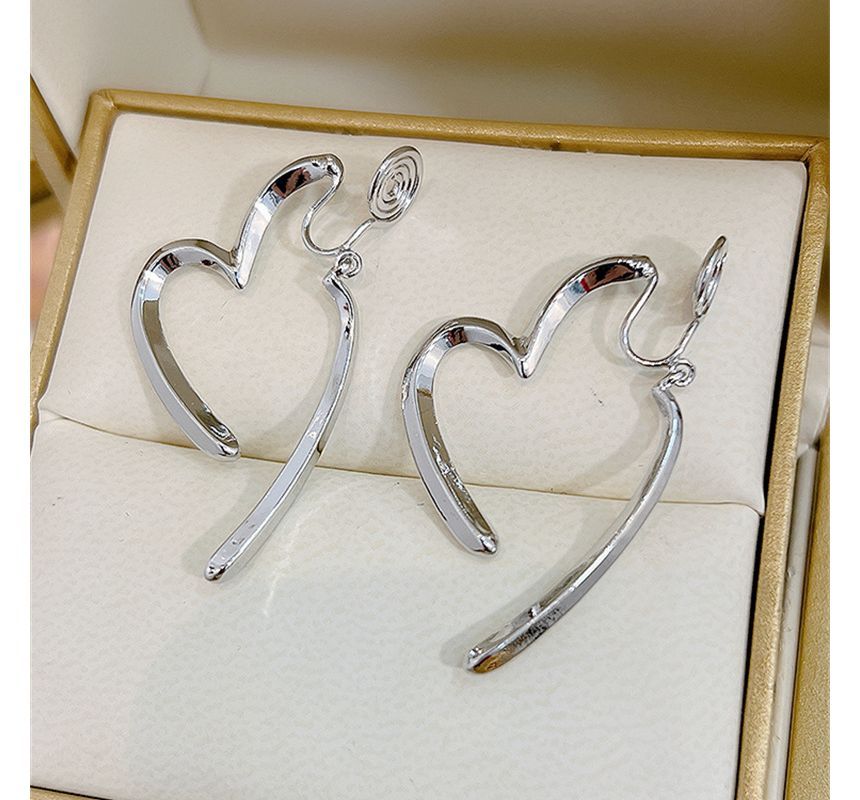 Alloy Earring Through Heart