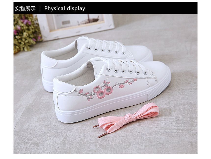 Floral Embroidered Sneakers Lace-Up