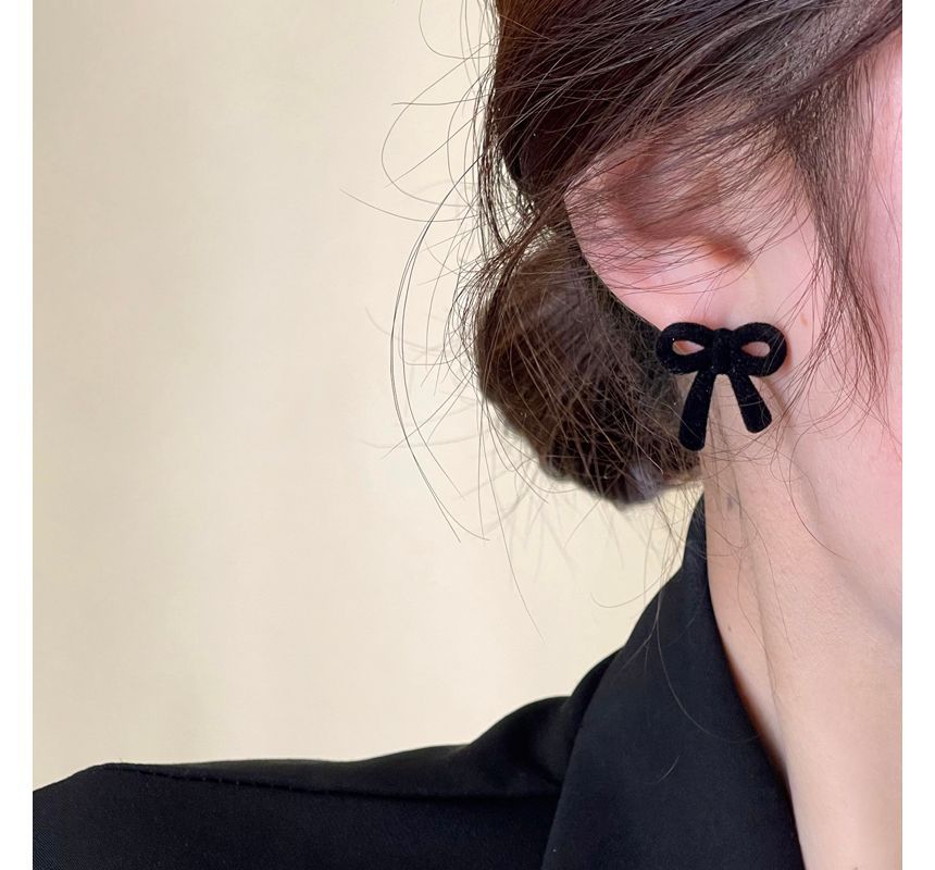 Flocking Earring Bow Stud