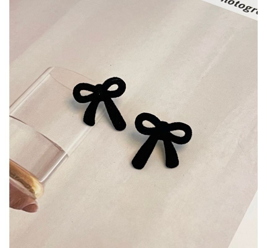 Flocking Earring Bow Stud