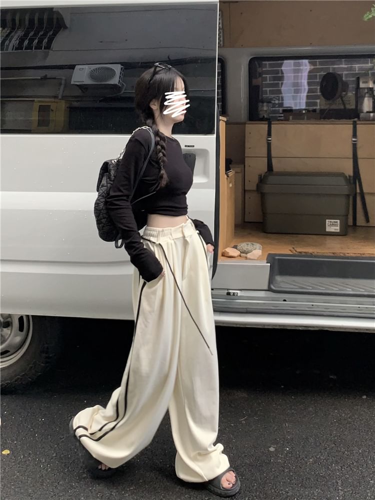 Neck / Plain Drawstring Wide Long-Sleeve Cutout Sweatpants Crop Round Waist Striped Leg Tee