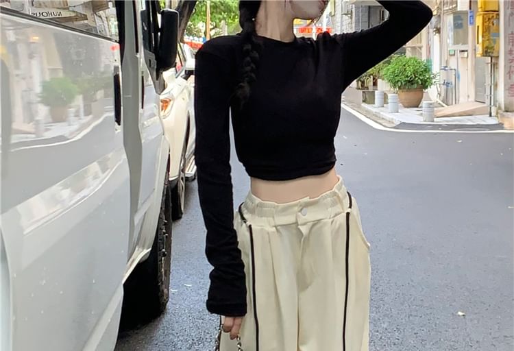 Neck / Plain Drawstring Wide Long-Sleeve Cutout Sweatpants Crop Round Waist Striped Leg Tee