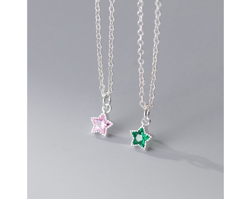 Rhinestone Star Pendant Necklace