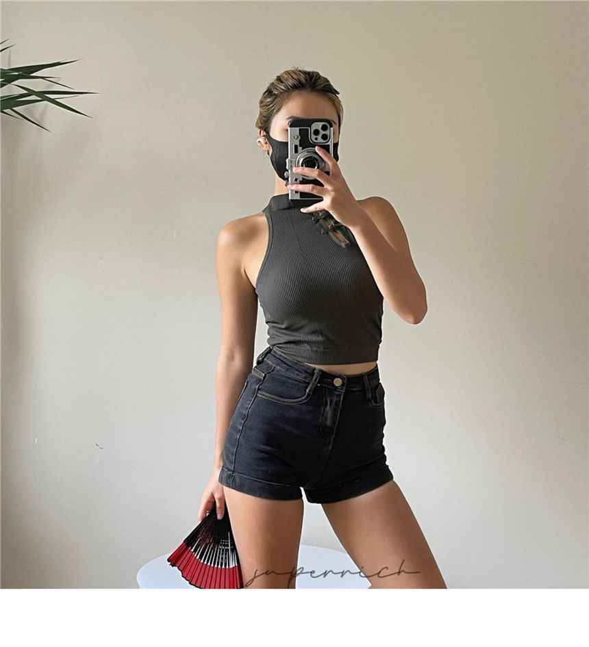 Crop Top Frog Padded Plain Button Tank