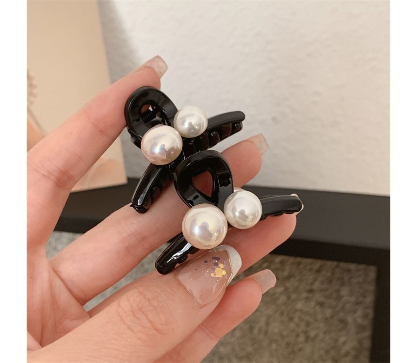 Faux Pearl Mini Hair Clip