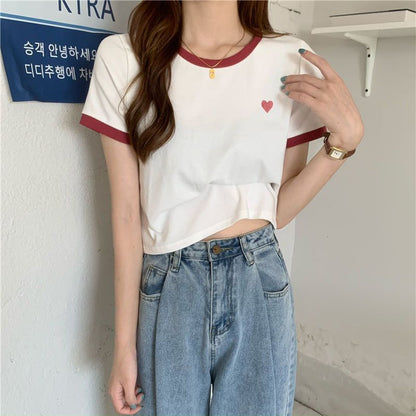 Contrast Cropped Short-Sleeve Embroidered Tee Heart Trim