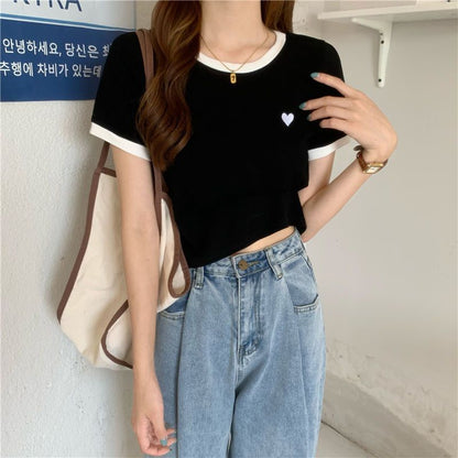 Contrast Cropped Short-Sleeve Embroidered Tee Heart Trim