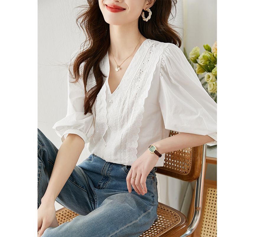 Puff-Sleeve V-Neck Plain Faux Pearl Lace Trim Blouse