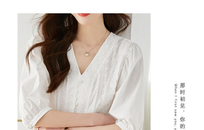 Puff-Sleeve V-Neck Plain Faux Pearl Lace Trim Blouse