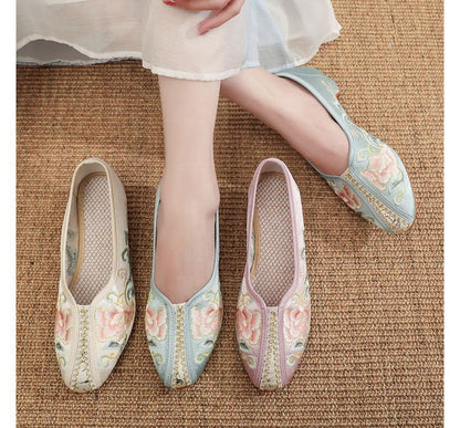 Floral Embroidered Pumps Satin