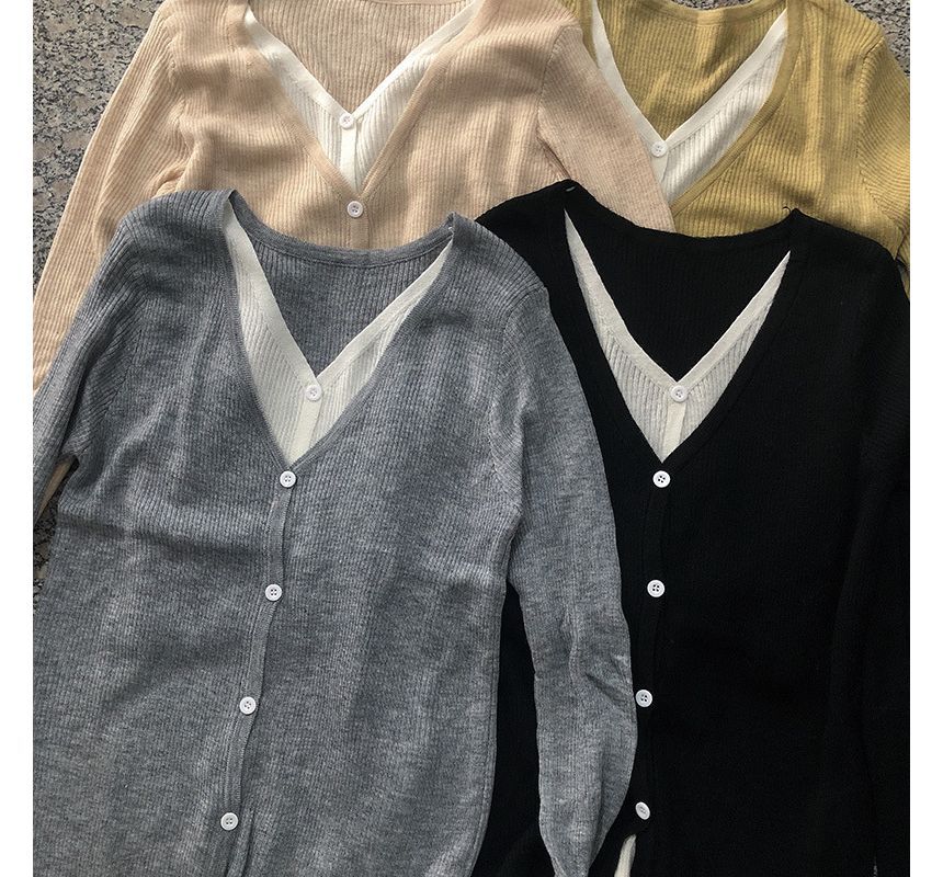 Two Button-Up Tone V-Neck Two-Piece Top Long-Sleeve Knit Mock