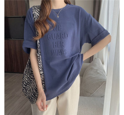 Tee Plain Lettering Oversized Embossed Elbow-Sleeve Crew Neck