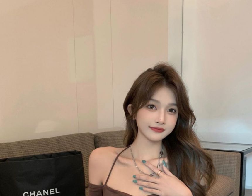 Slim-Fit Halter Short-Sleeve Plain Top