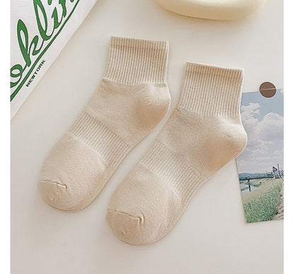 Set of 3 Pairs: Plain Ribbed Socks