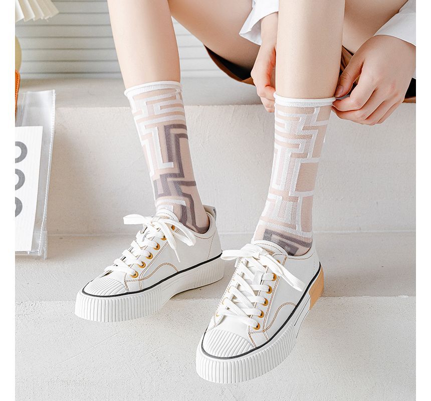 Patterned Mesh Short Socks