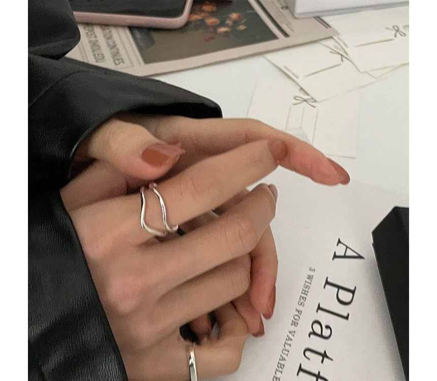 Geometric / Ring Layered Open Alloy Wavy