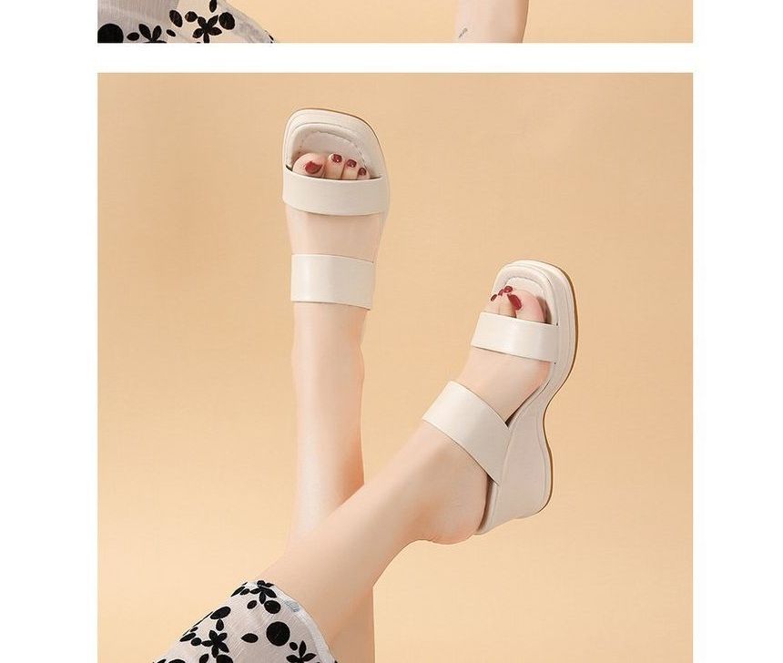 Wedge-Heel Plain Sandals