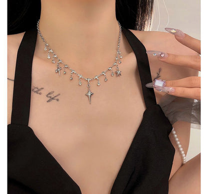 Star Rhinestone Alloy Fringed Choker