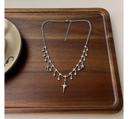 Star Rhinestone Alloy Fringed Choker