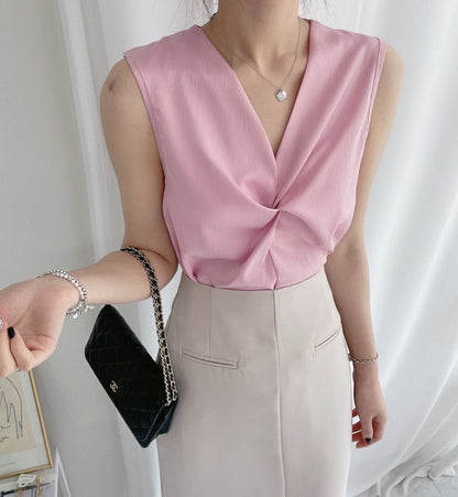 Sleeveless V-Neck Plain Twist Blouse