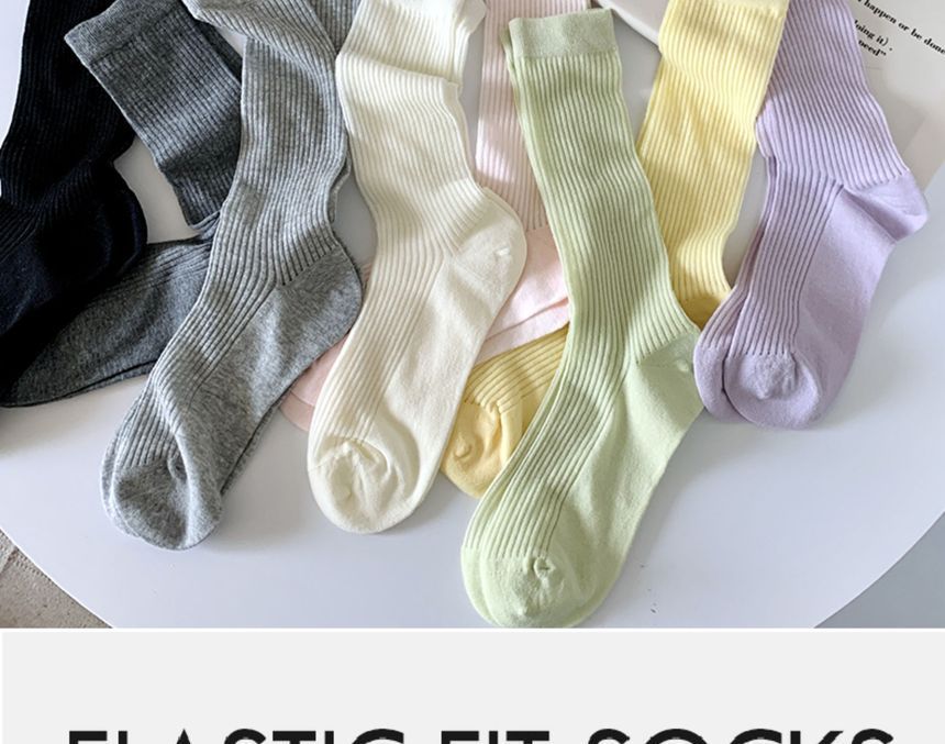 Ribbed Plain Socks