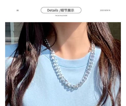 Tee Embroidered Neck Short-Sleeve Heart Round