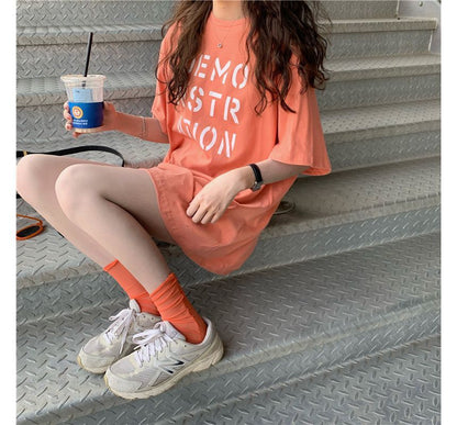 Round Short-Sleeve Neck Tee Lettering