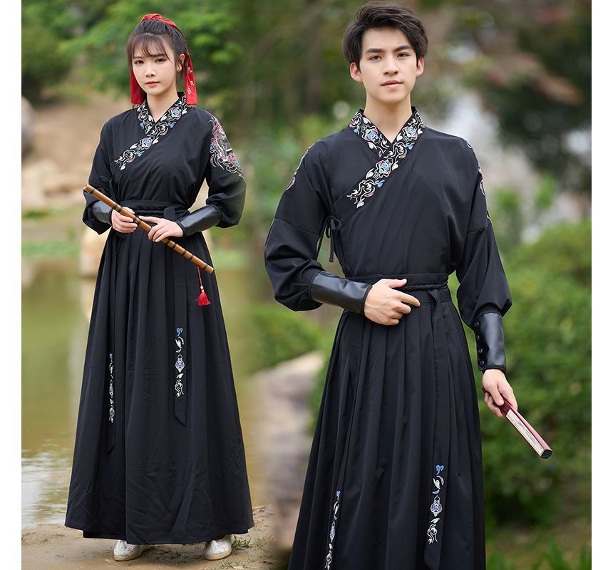 Costume traditionnel chinois assorti pour couple