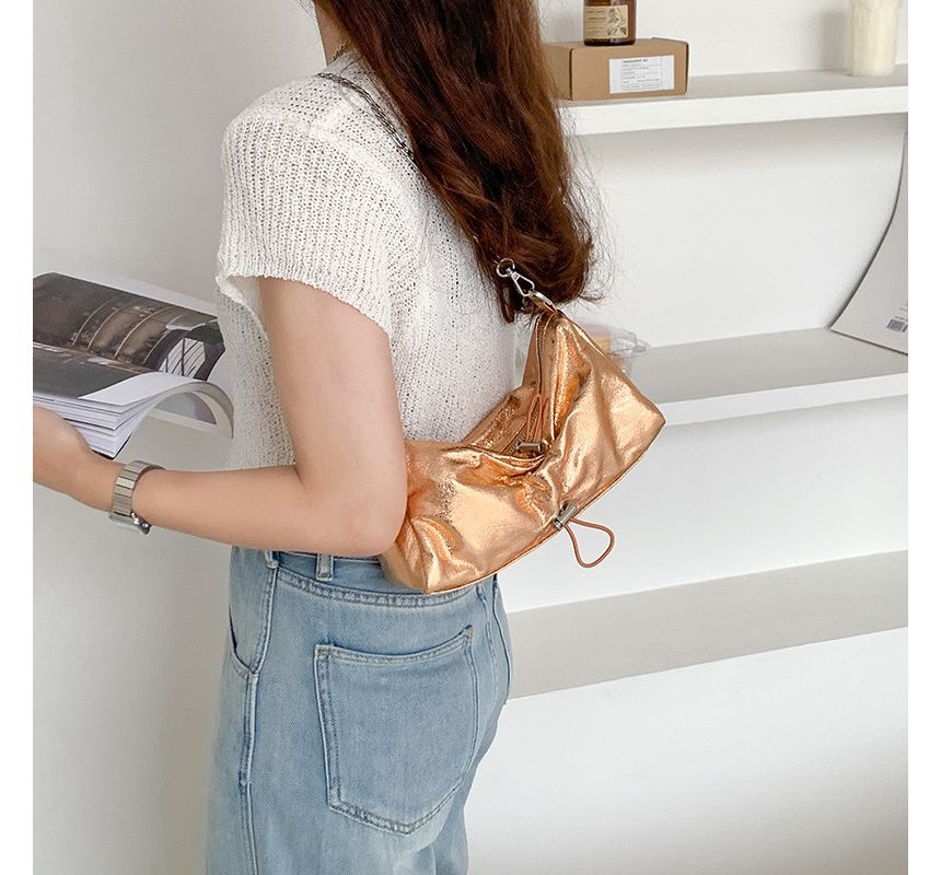 Chain Strap Drawstring Shoulder Bag