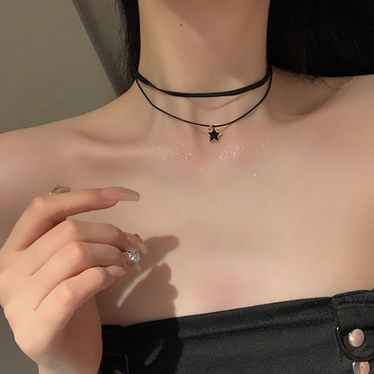 Pendant Layered Choker