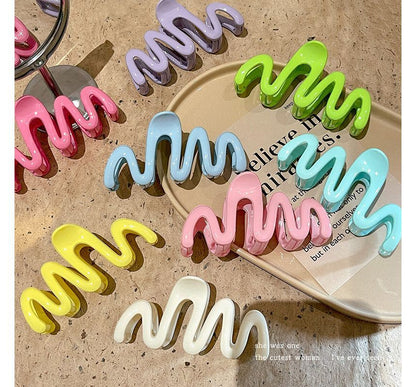 Curve Acrylic Hair Clamp