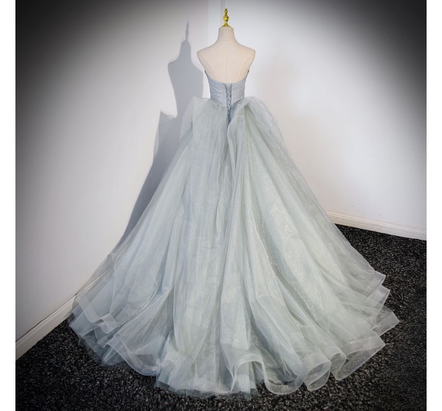 Robe de soirée tube trapèze en maille froncée avec nœud uni