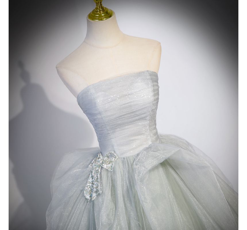 Robe de soirée tube trapèze en maille froncée avec nœud uni