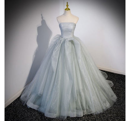 Robe de soirée tube trapèze en maille froncée avec nœud uni