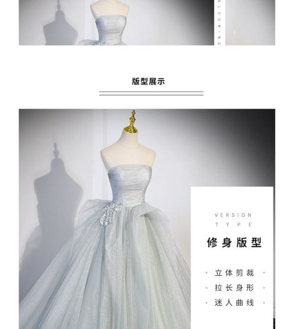 Robe de soirée tube trapèze en maille froncée avec nœud uni