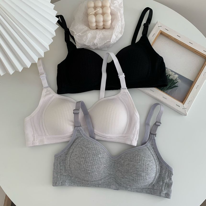 Plain Wireless Bra