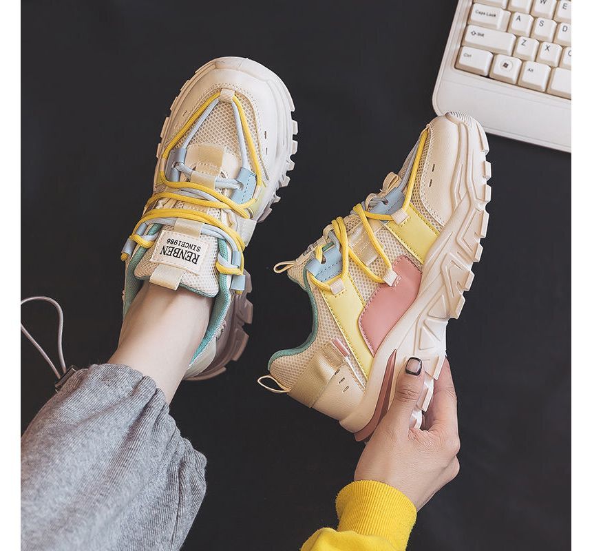 Color Block Applique Lace-Up Platform Sneakers