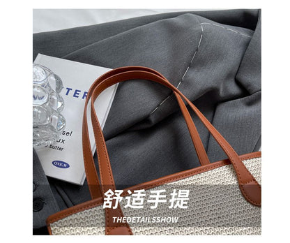 Sac seau tissé avec empiècement en similicuir