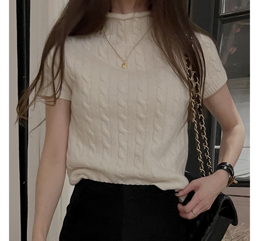 Short-Sleeve Mock-Neck Plain Knit Top