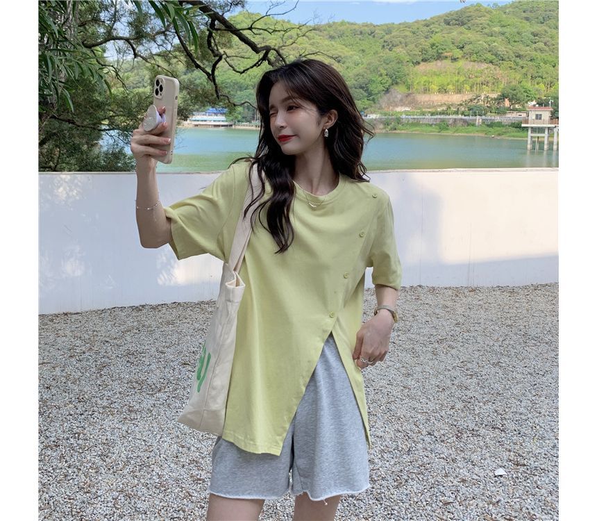 Short-Sleeve Tee Crew Neck Side-Slit Plain