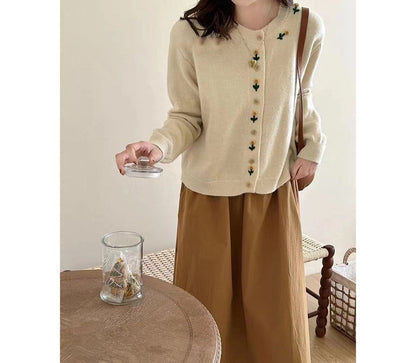 Plain Floral Neck Crew Cardigan